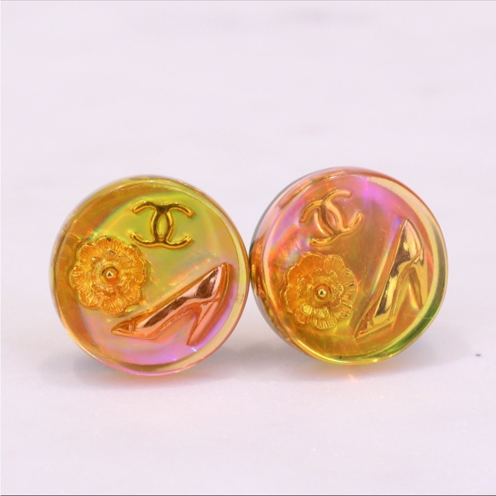 Vintage CHANEL Paris Clip-On Earrings 1997